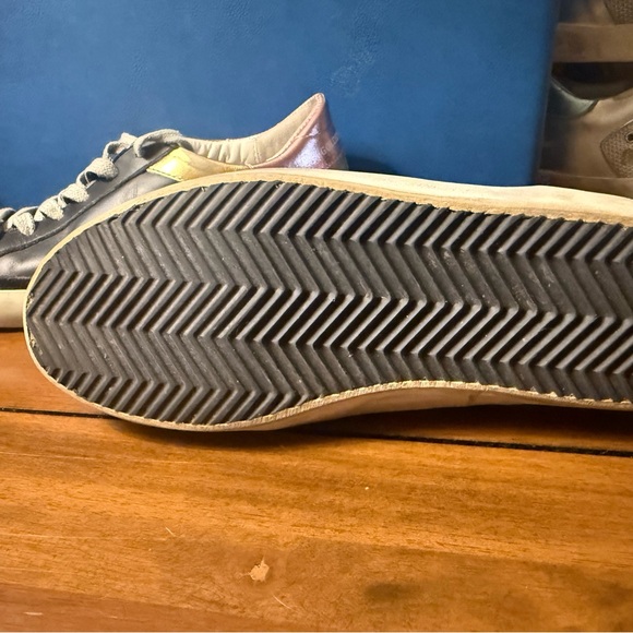 Golden Goose Black and Gold Sneakers - Picture 5 of 5